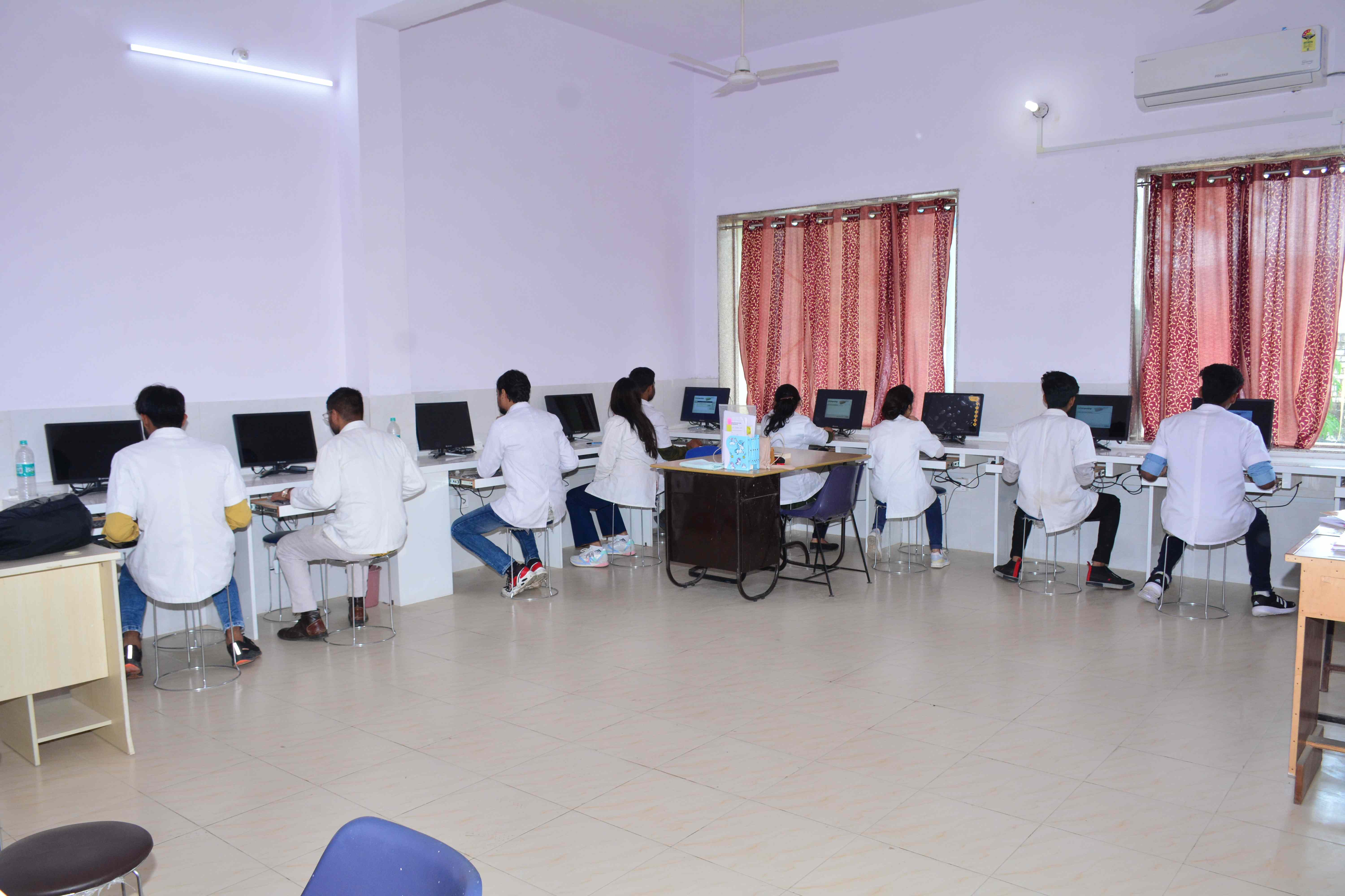 Computer Lab - Arawali Veterinary College